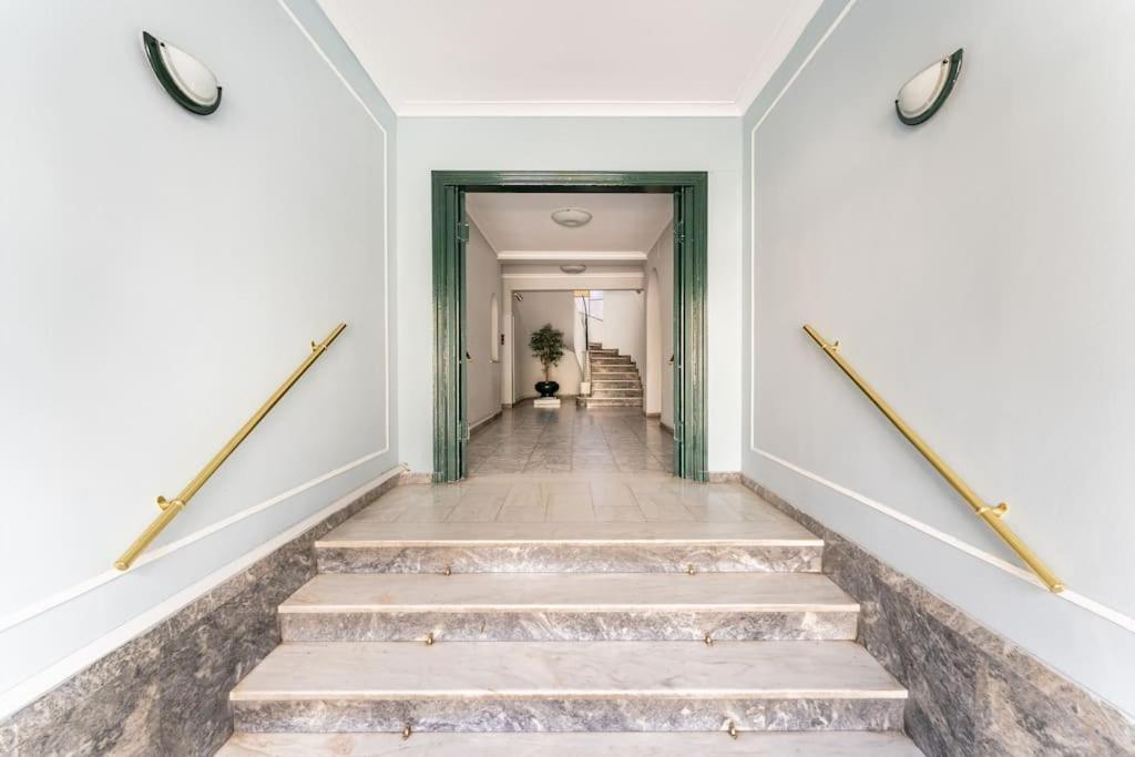 Amazing 3Bdr Apt With Unique Roof Garden In Plaka Athene Buitenkant foto