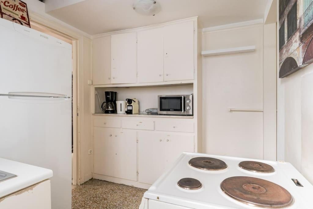 Amazing 3Bdr Apt With Unique Roof Garden In Plaka Athene Buitenkant foto