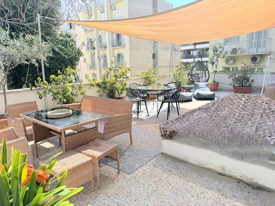 Amazing 3Bdr Apt With Unique Roof Garden In Plaka Athene Buitenkant foto
